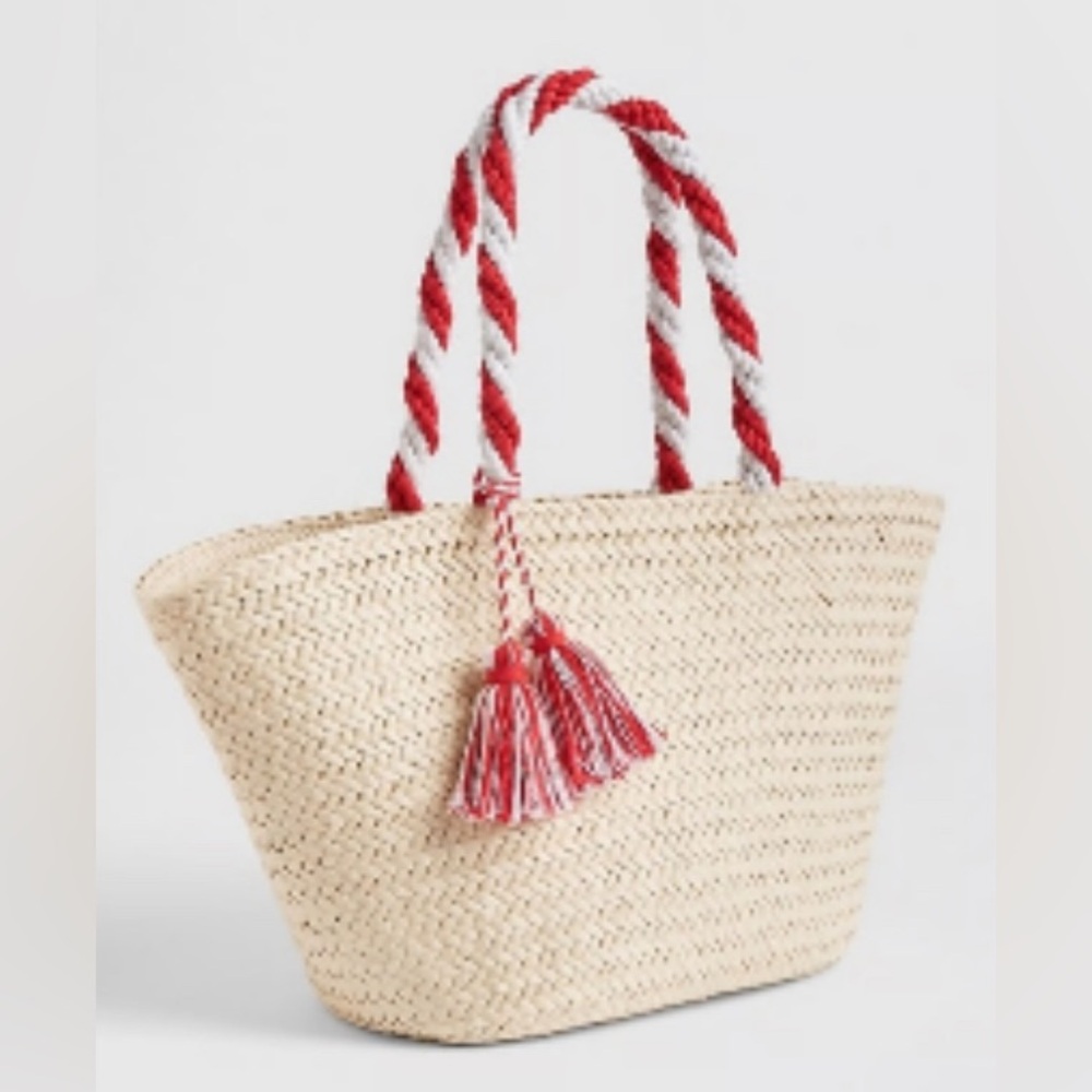 NWOT GAP Rope Strap Woven Tassel Tote